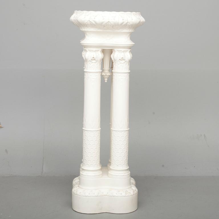PIEDESTAL, flintgods, Rörstrand sekelskiftet 1800/1900.