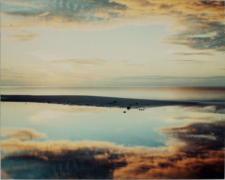 ANDERS KRISÁR, c-print monterad på aluminium, 3 verk ur en serie (3).