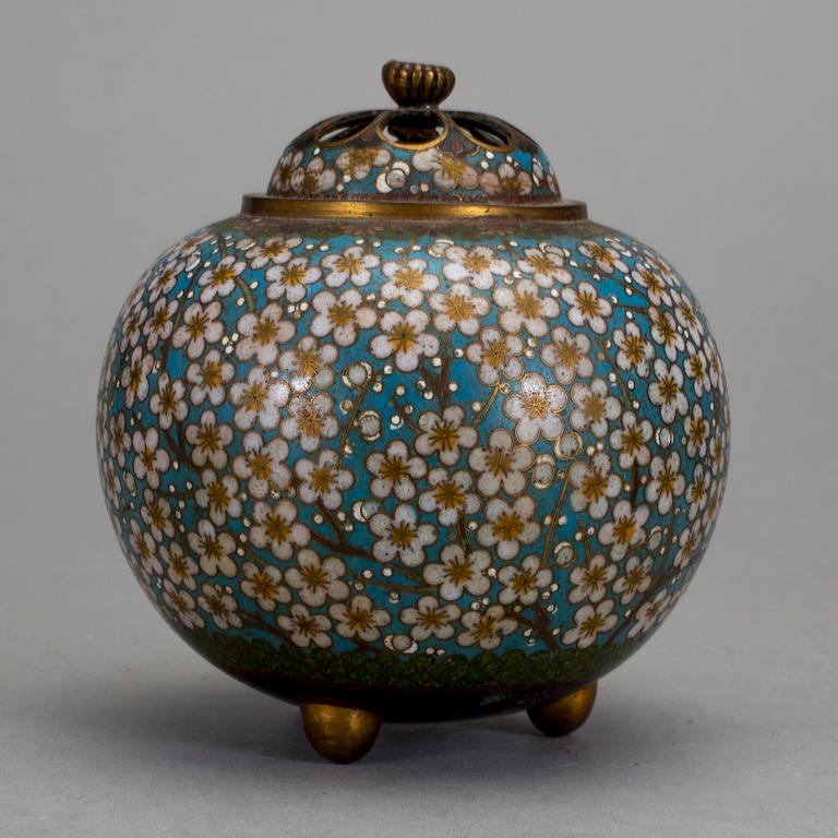 RÖKELSEKAR, cloissoné, Kina, 1900-tal.