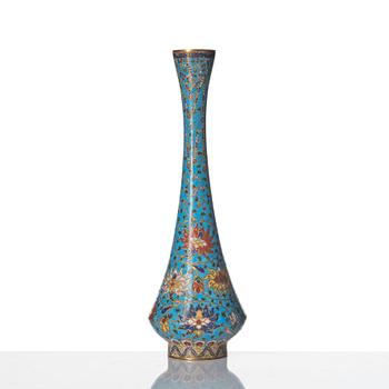 Vas, cloisonné. Sen Mingdynasti/tidig Qingdynasty.