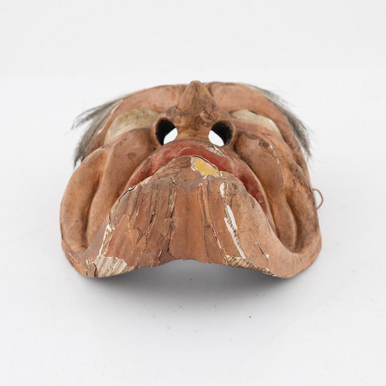 A Japanese wooden Noh mask, Edo period (1603-1868).