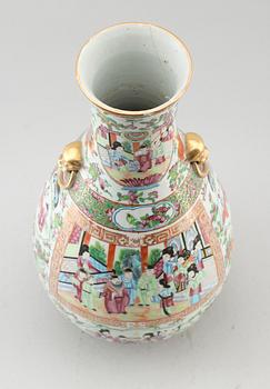 VAS, porslin, Kina, Kanton, 1800-talets mitt.