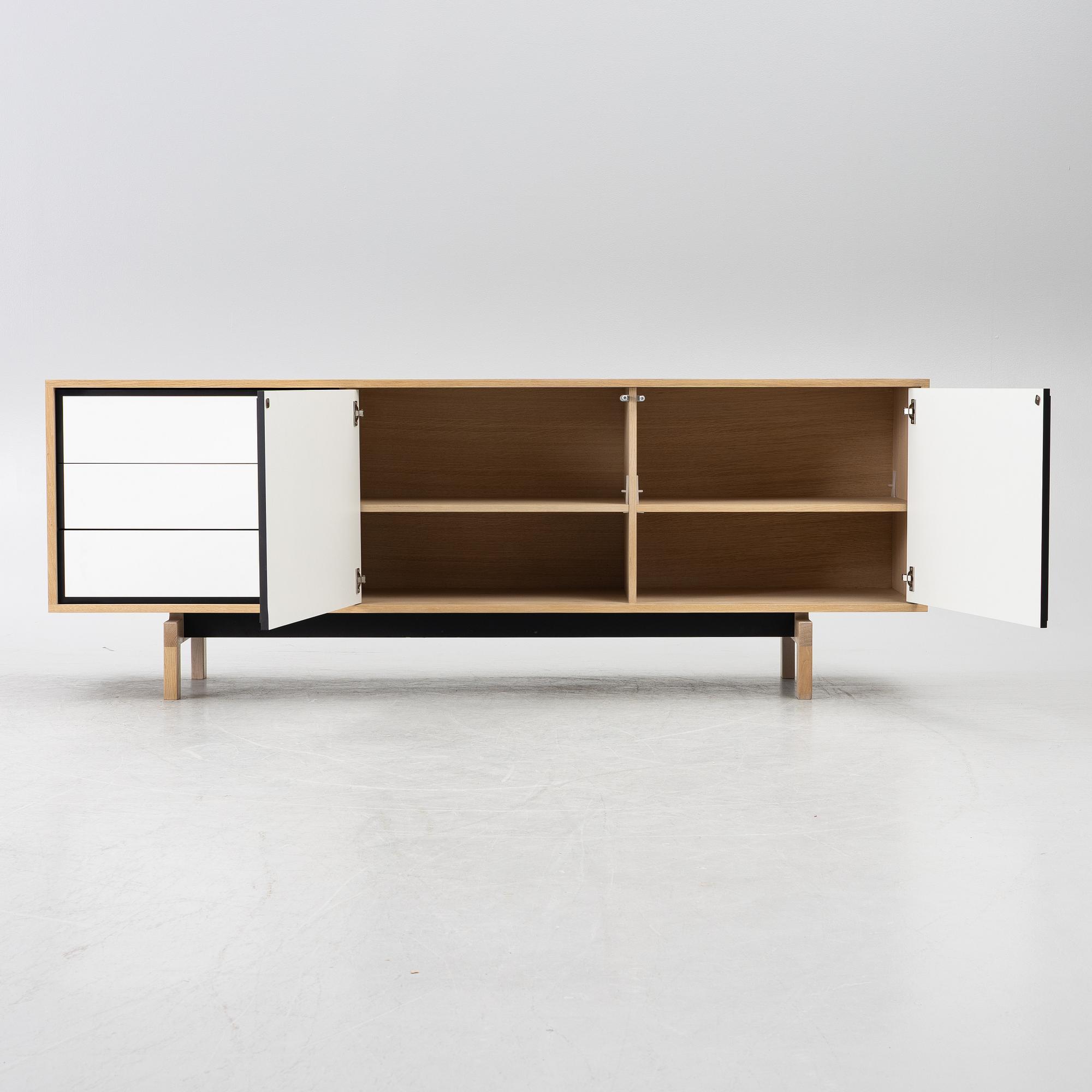 Michael H Nielsen, sideboard, "Floow", Bolia.