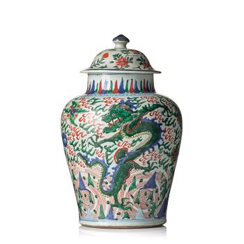 1148. A wucai dragon vase, Transition, 17th century.