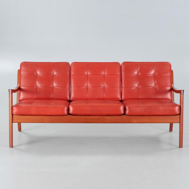 A sofa by Ole Wanscher, model "Senator", for France & Son, third quarter of the 20th century.