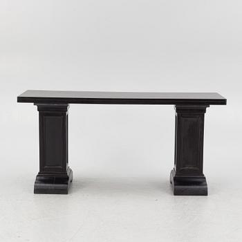 Sideboard, Coach House, samtida.