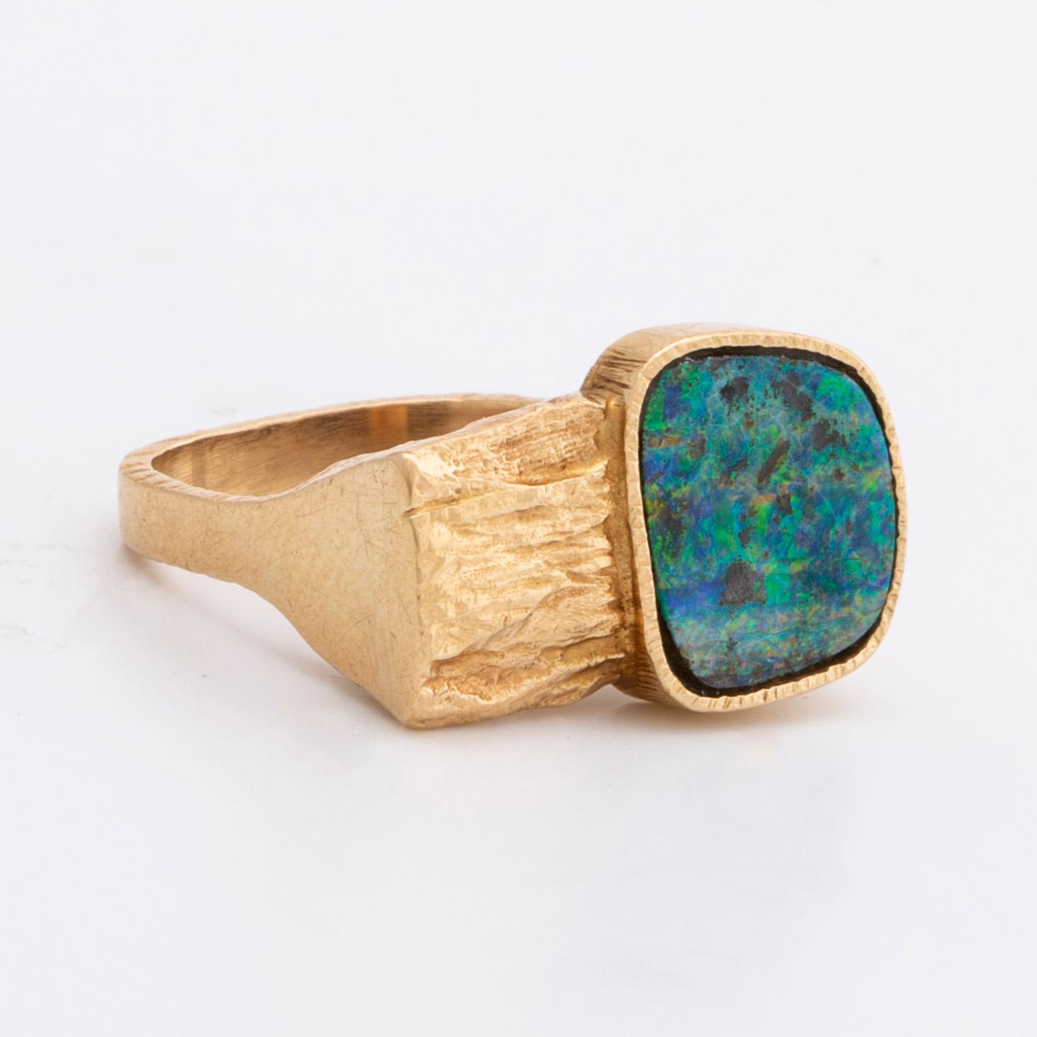RING, 14K guld med opal ca 11 x 10 mm.