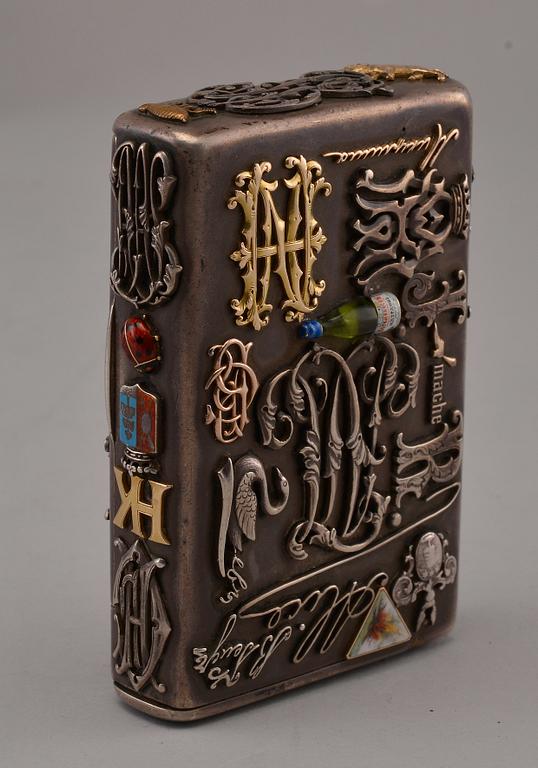 A CIGARRETTE CASE, 84 silver. Mihail Isakov, St Petersburg 1879 based on engraving.