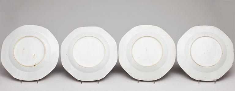 TALLRIKAR, 4 st, porslin, Qianlong, Kina, 1700-tal.