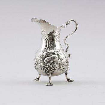 GRÄDDKANNA, silver, London 1799. Vikt ca 169 gram.
