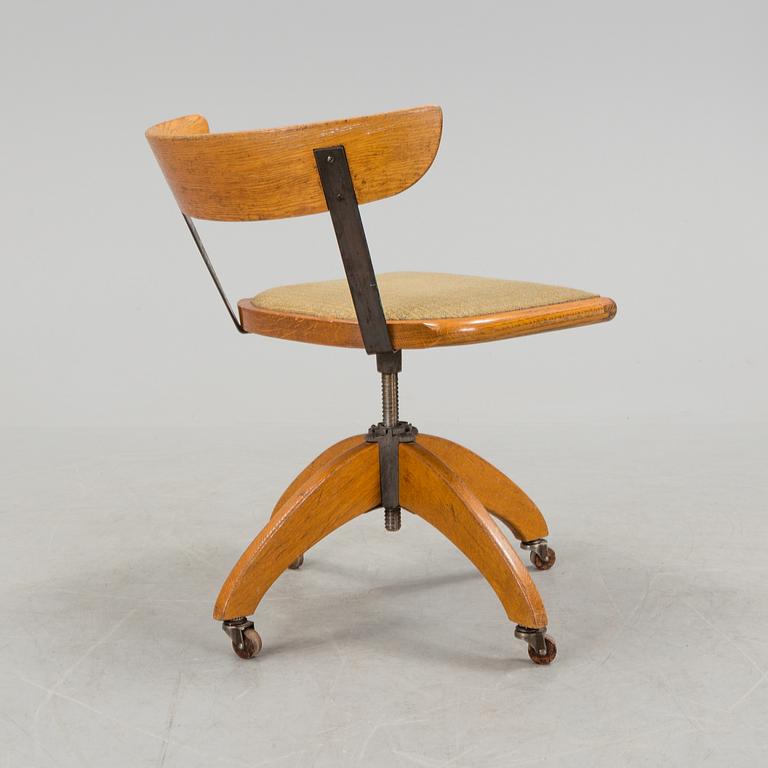 A first half of the 20th century chair.