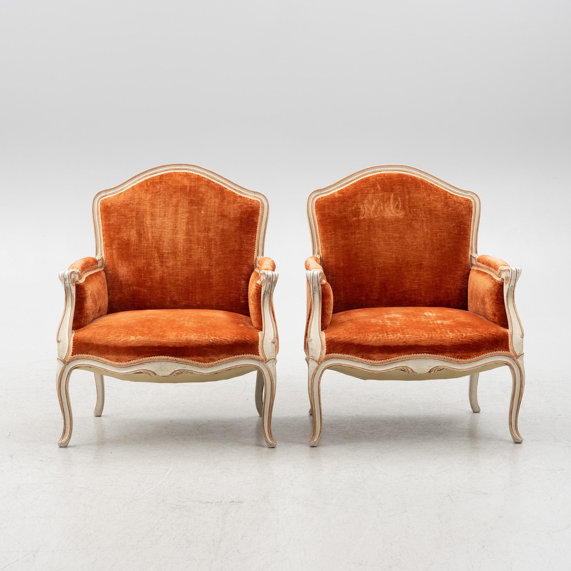 A pair of bergeres, Louis XV style 20th century.