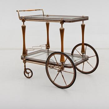 SERVERINGSVAGN, 1900-talets andra hälft.