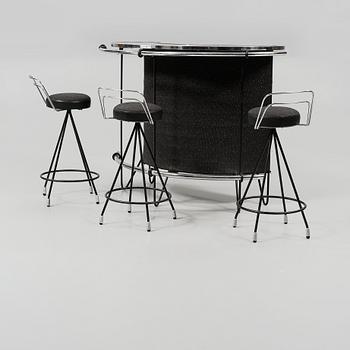 BARDISK samt BARSTOLAR, 3 st, 1950/60-tal.