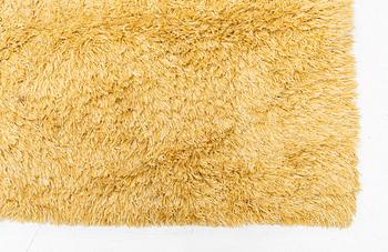 Machine-woven rya, "Blekinge", Svängsta Carpet Weaving, approx. 396 x 305 cm.
