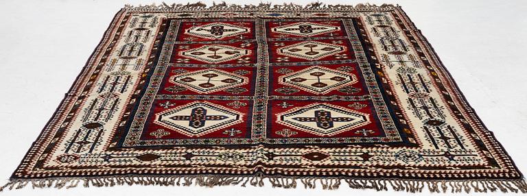 A carpet, Qashqai 'Shekarlou', approx. 300 x 226 cm.