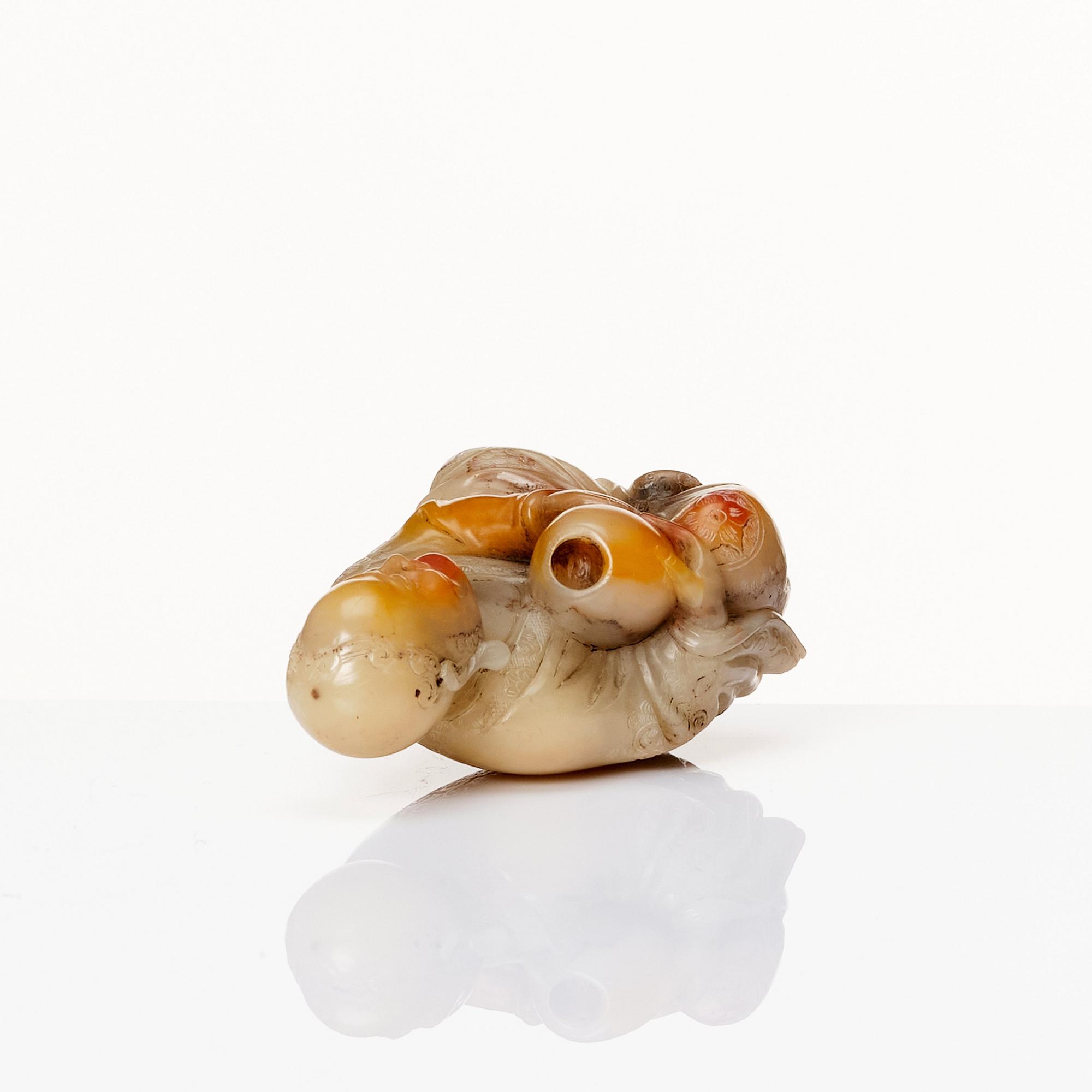 Skulptur, nefrit. Kina, 1900-tal.