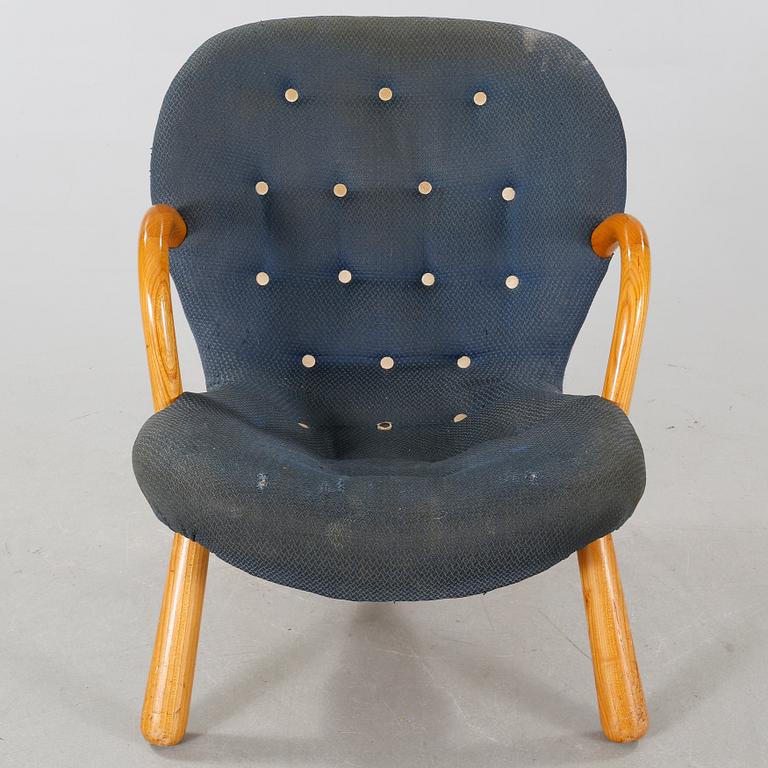 A chair attributed to Philip Arctander, model "Clam Chair" or "Muslinge", 1940s/50s.