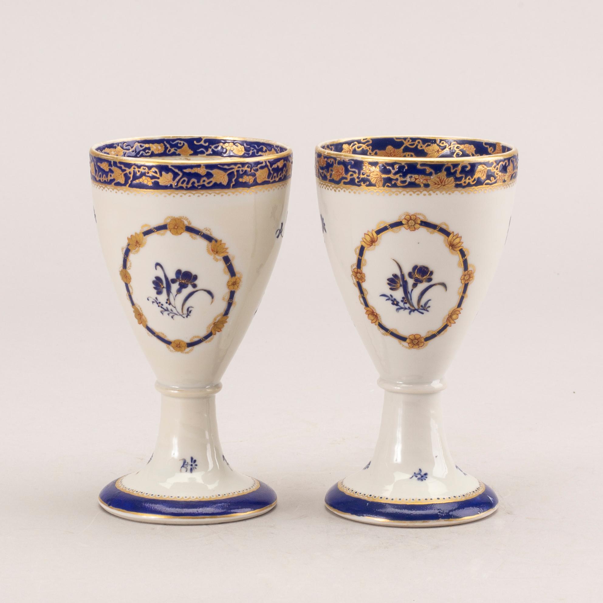 A set of two enameled goblets, Qing dynasty, circa 1800.