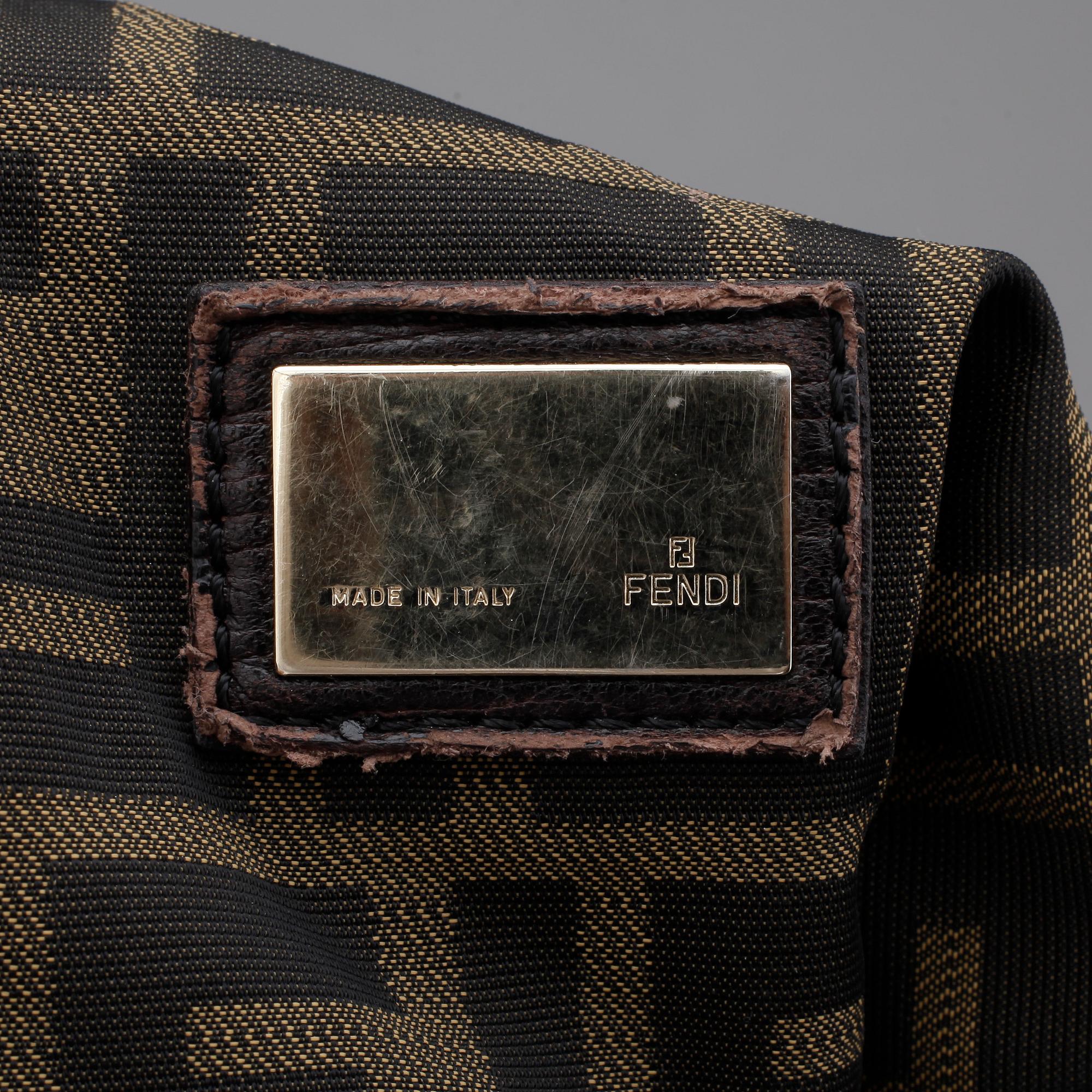 HANDVÄSKA, Fendi, "Spy Bag", 2000-talets början.