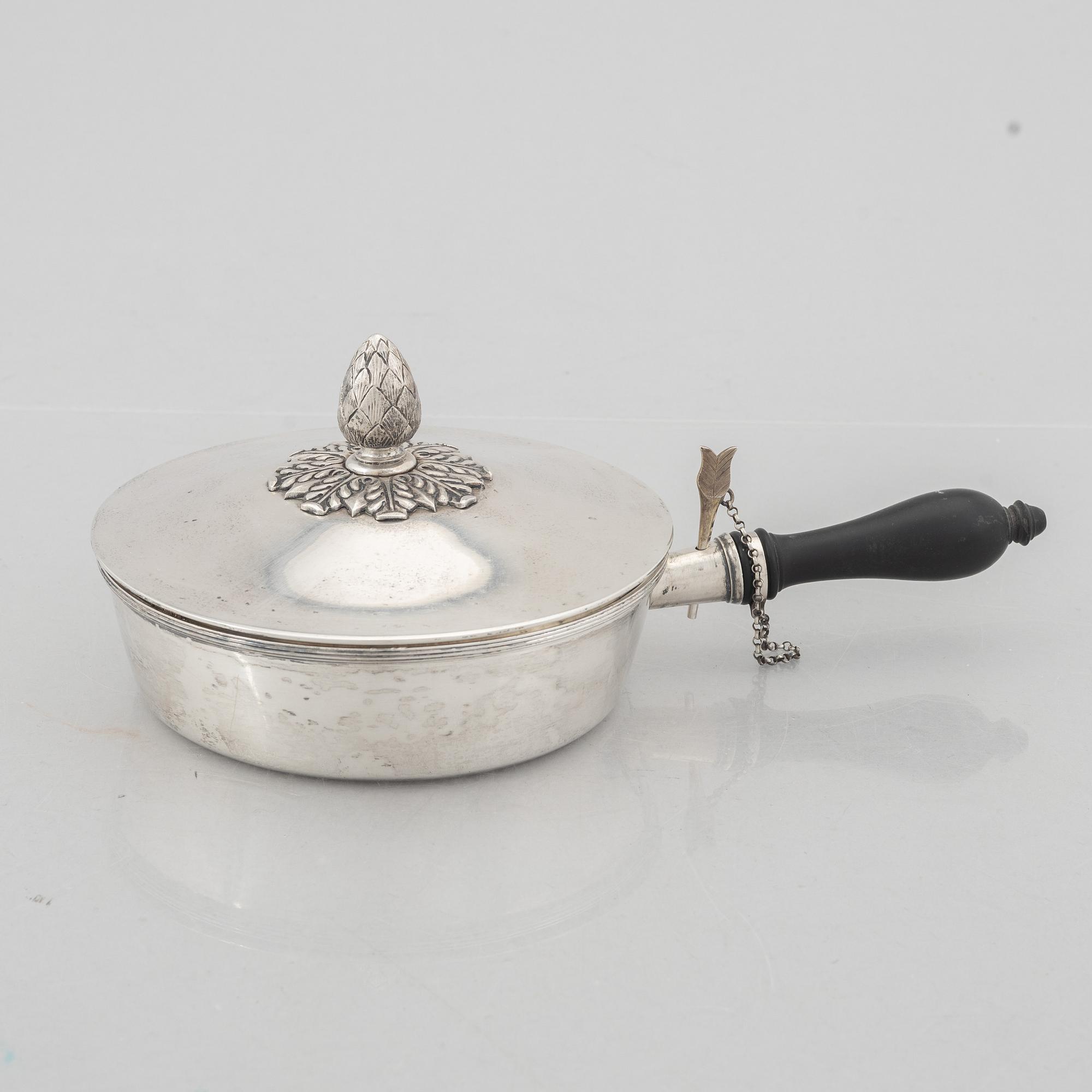 Bernt Erlandsson, karott med lock, silver, Kristianstad 1910.