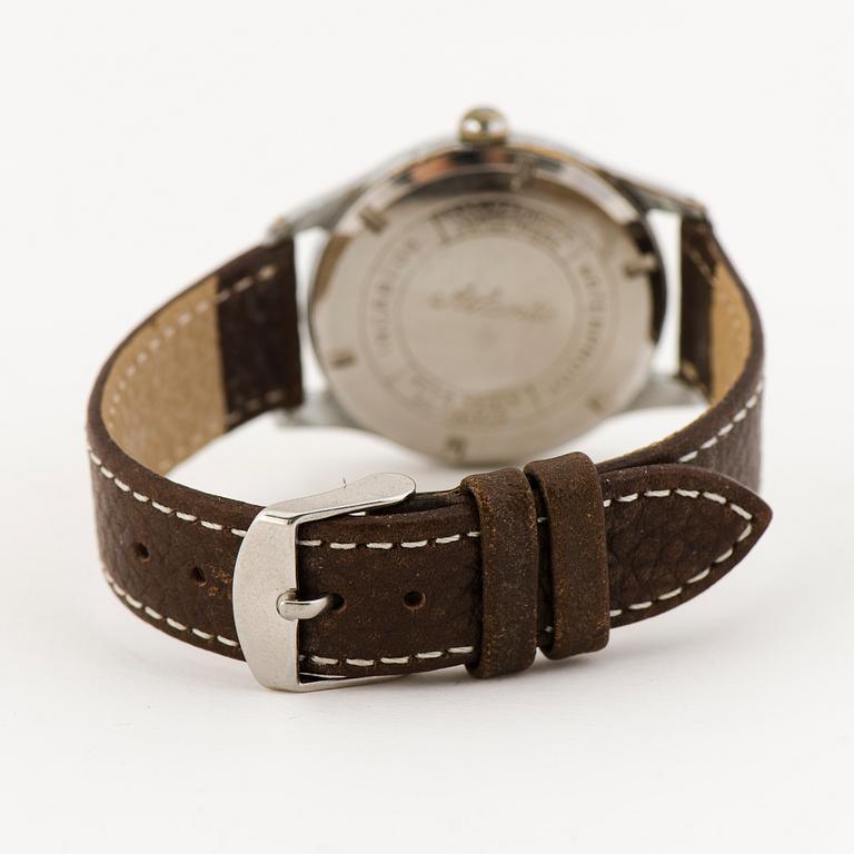 KLOCKOR, 3 st, Atlantic, Svalan och Lejon, 34-36 mm.