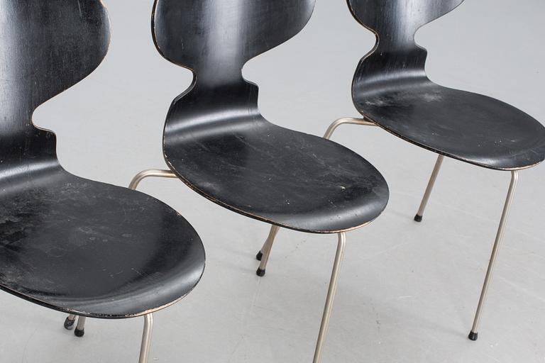 STOLAR, 3 st. "Myran", Arne Jacobsen för Fritz Hansen.