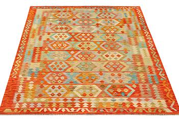 A Kilim carpet, c. 290 x 198 cm.