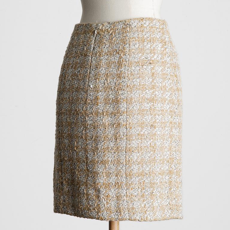 Chanel, suit, two-piece, vintage. Size Fr 36.