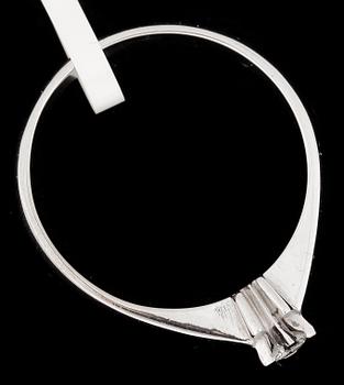 RING, 14k vitguld med diamant 0,07ct. Vikt ca 1,74 gram.