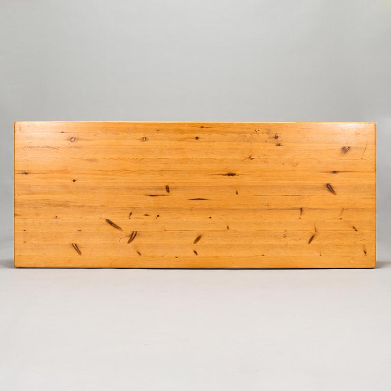 Ben af Schultén,a late 20th century '852' dining table for Artek.