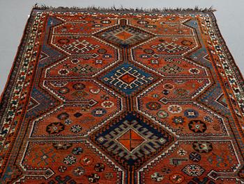 Matta, Shiraz, ca 158 x 170 cm.