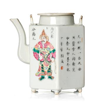 1325. A famille rose 'Wu Shang Pu' tea pot with cover, Qing dynasty, c. 1900.
