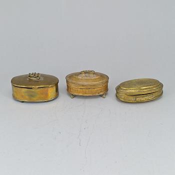 7 brass and tin boxes, 18-19th century.