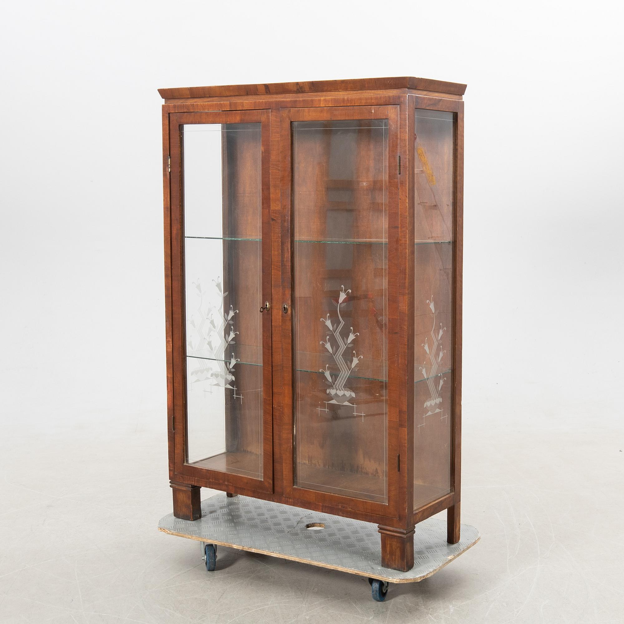 Display cabinet, Art Deco, first half of the 20th century.