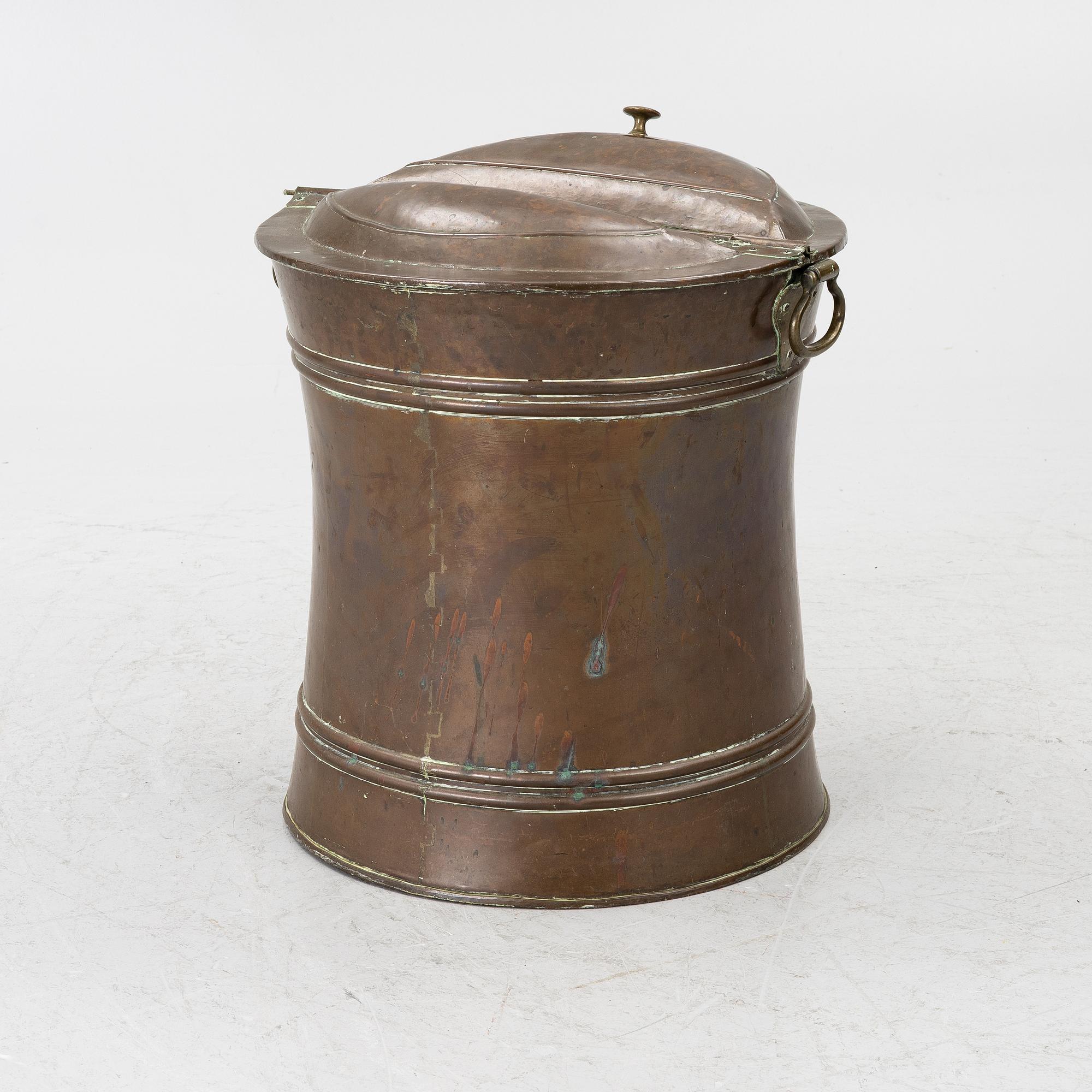 Water barrel, 19th century.