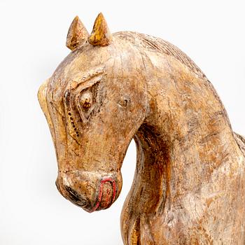 A decraotive sculpture India modern.