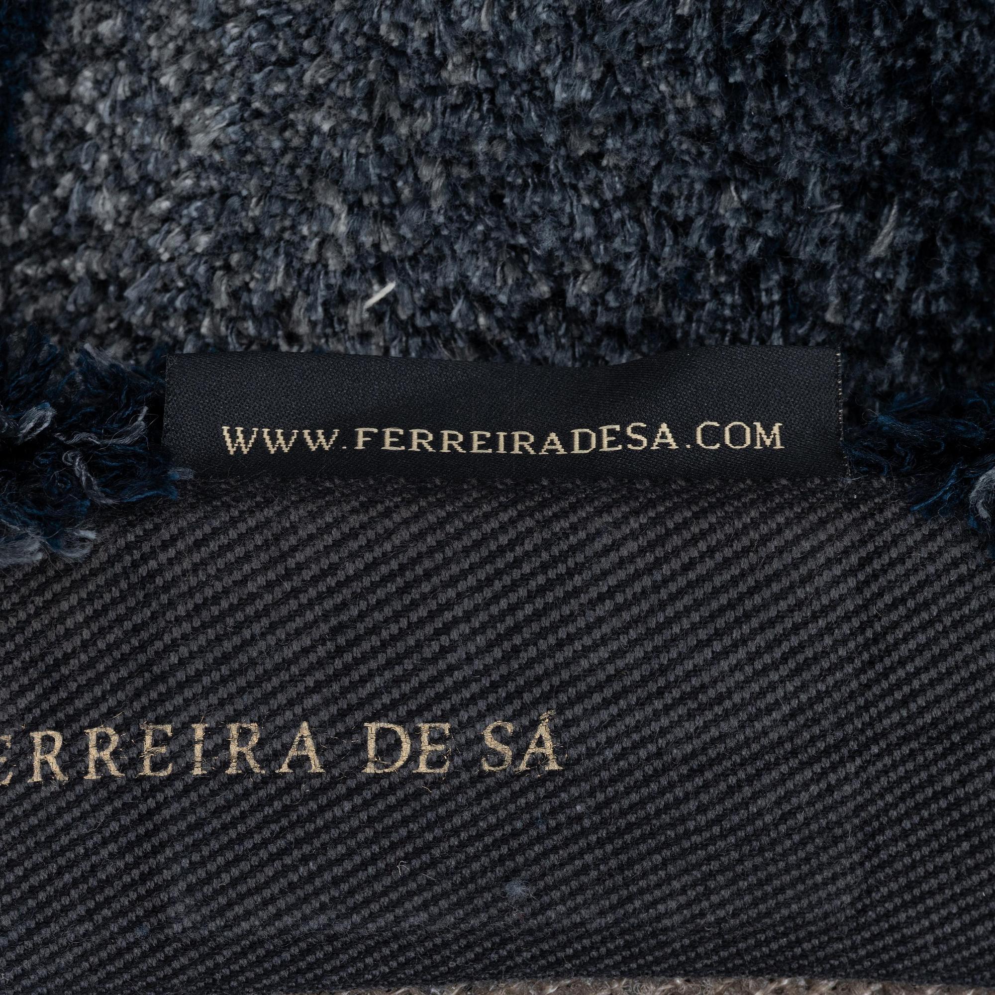 Diana Orving, a carpet 'Disappearance II', round diameter 300 cm, Ferreira de Sá, Portugal.