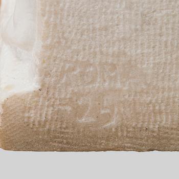 Oskar Raja-aho, Standing man.