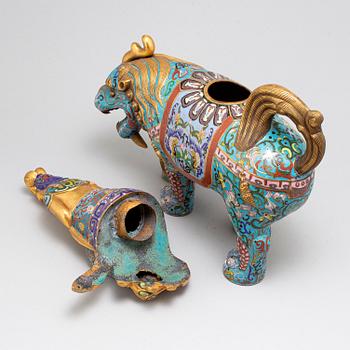 A large cloisonne sculpture/incense burner, 20th century.