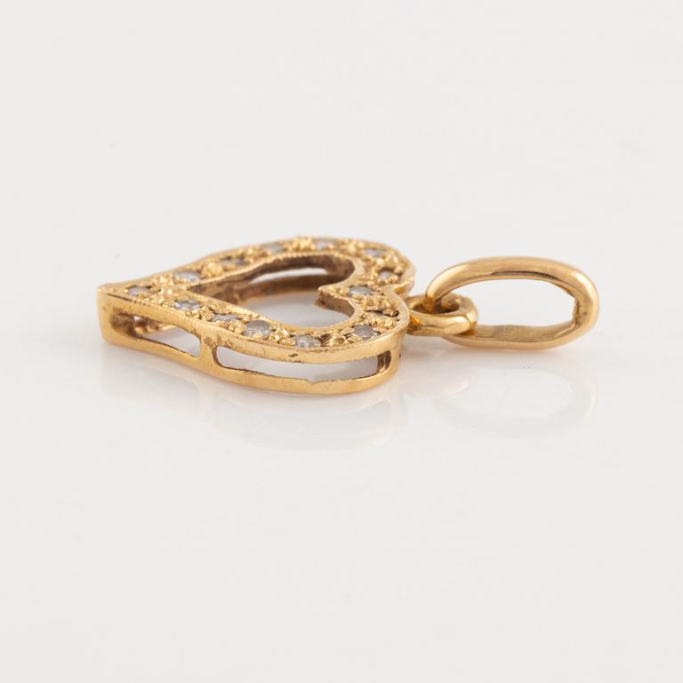 Pendant, heart, 18K gold with eight-cut diamonds.