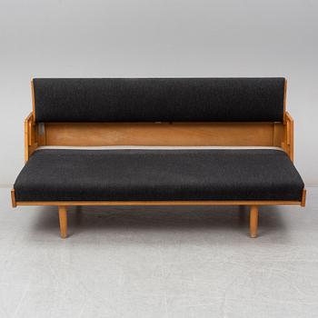 HANS J WEGNER, sofa, 'GE-258', Getama, Denmark. Mid 20th century.