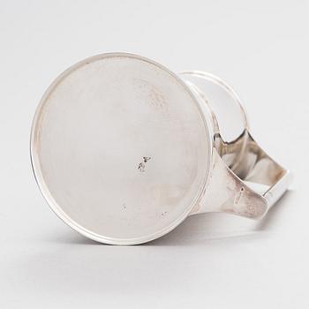 Pekka Piekäinen, One sterling silver beer mug. Platinoro, Turku 1999.