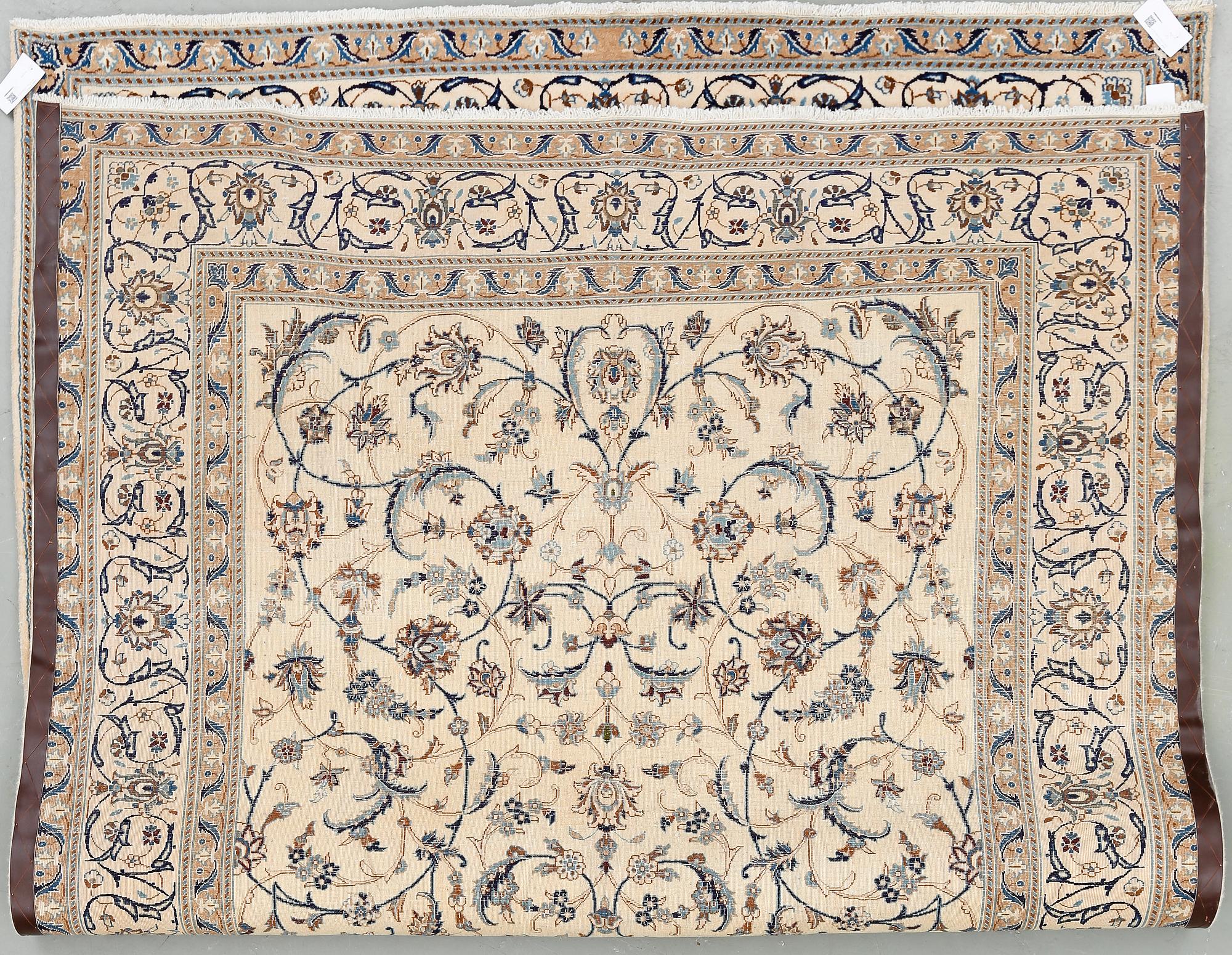 MATTA, Nain, part silk. Ca 296x199 cm.