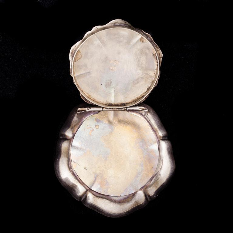 MEDALJONG, silver, turkos, små diamanter. Ryska stämplar 1900-talets början. Vikt 16 g.