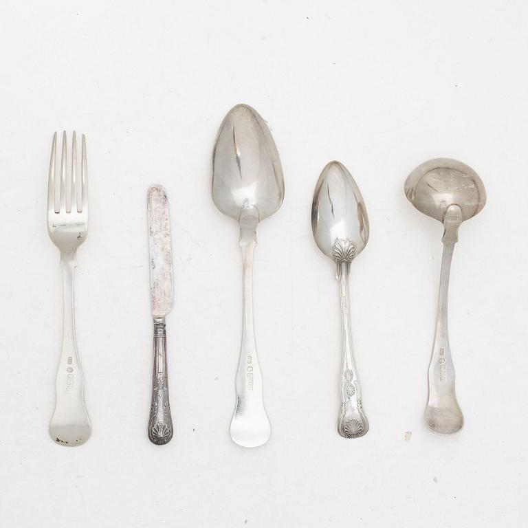 A silver cutlery set, “Kings pattern”, most with mark of Philip Grierson, Glasgow, Scotland, 1826 (22 pieces).