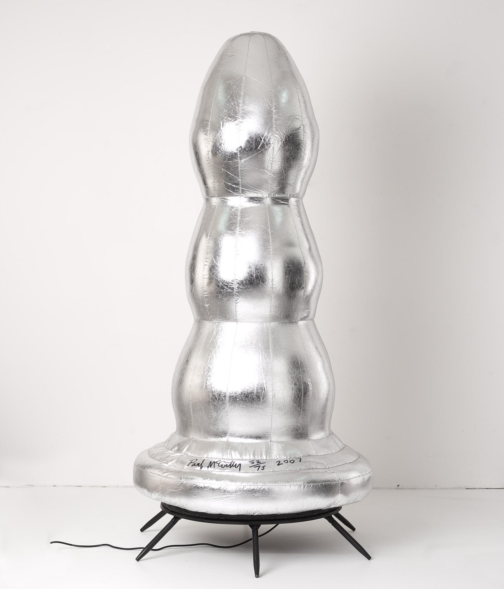 PAUL MCCARTHY, uppblåsbart inflatable object.