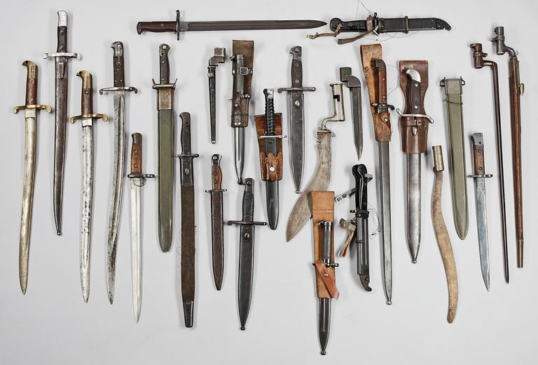 BAJONETTER, 25 st, 1800/1900-tal.