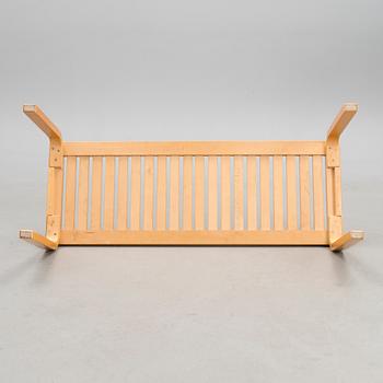 ALVAR AALTO, bänk, modell 153A, Artek, 1900-talets mitt.