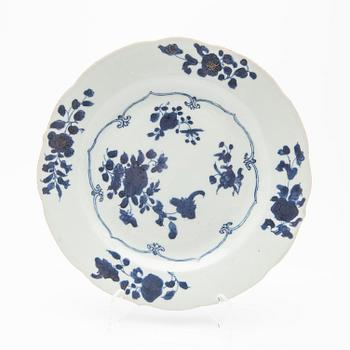 Plates, 4 + 6, China, 17th/18th century.
